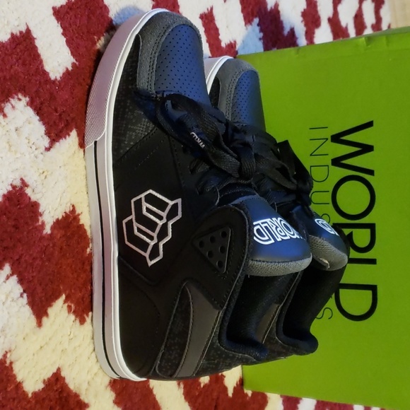 Shoes - Picture 2 of 5